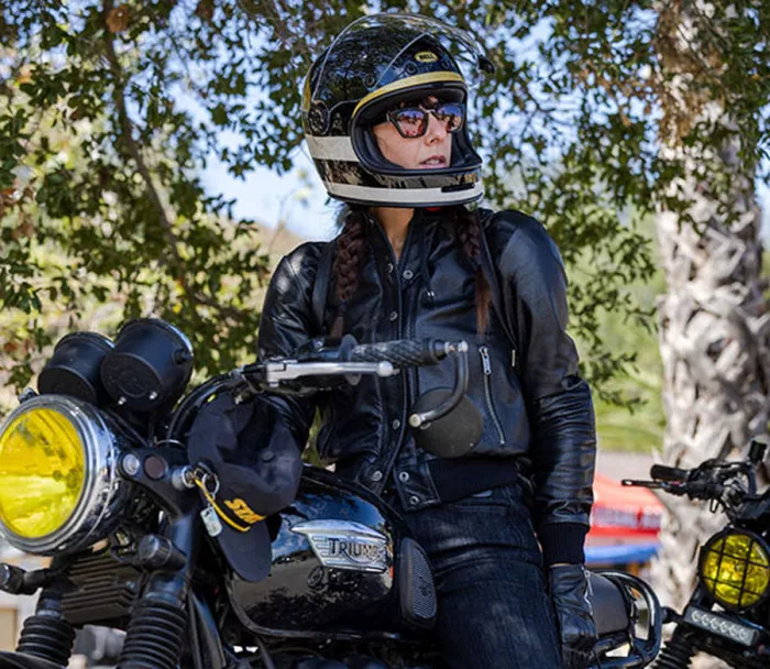 Bell Bullitt Black/Gold vel. XL