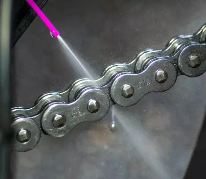 MUC-OFF MOTORCYCLE WET CHAIN LUBE 400 ml