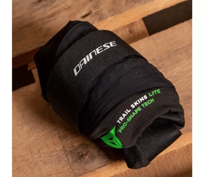 Chránič kolen Dainese MTB TRAIL SKINS LITE KNEE GUARDS black vel. S