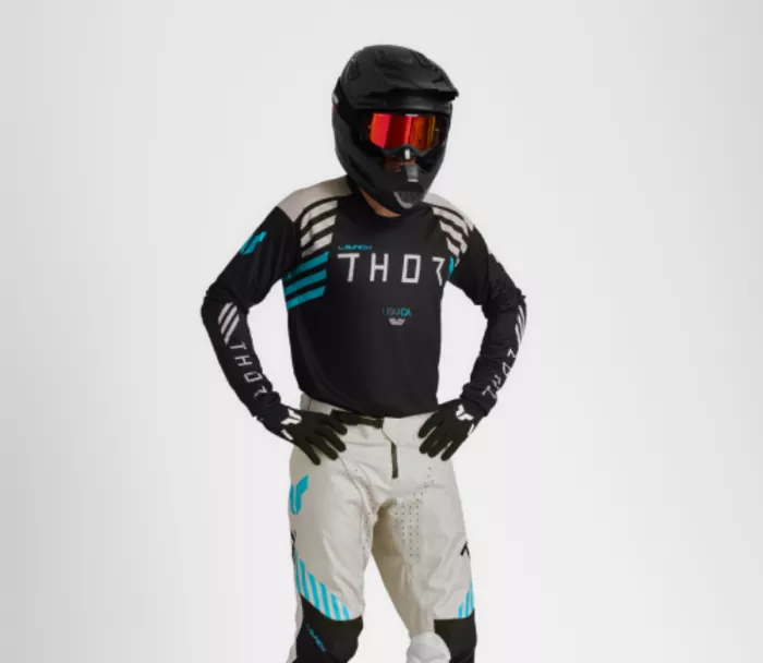 Thor 0110 - 8889 Fleet helma blackout vel. XL