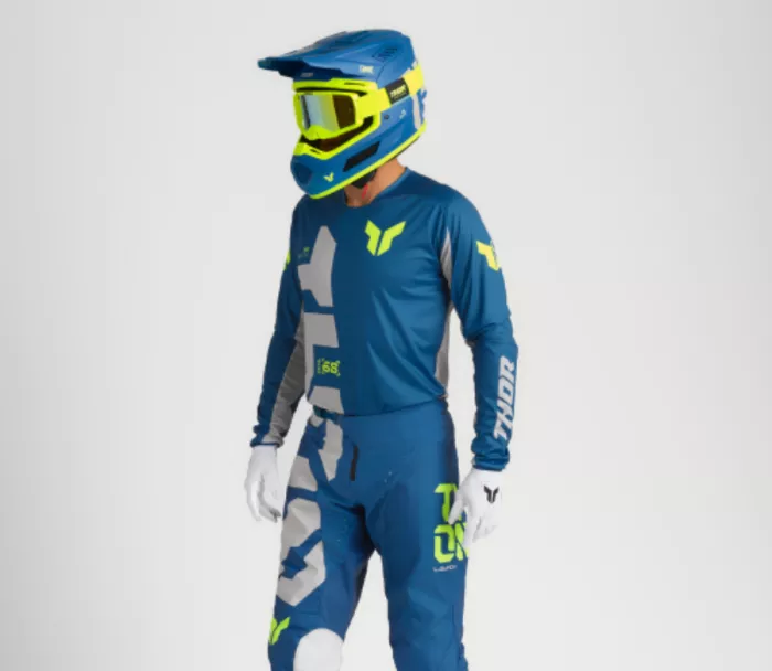 Thor 0110 - 8901 Fleet Forge helma blue vel. L