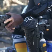 Chrániče kolien Fox Titan Pro D3O Knee Guard, Ce - Black