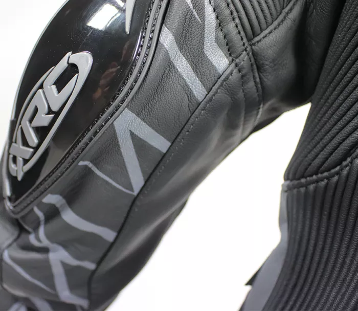 XRC Circuito men Tech10 compatible suit black/grey/red vel. 50