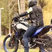 Kevlarové džínsy na motorku Trilobite Parado dark blue SLIM Predĺžená verzia